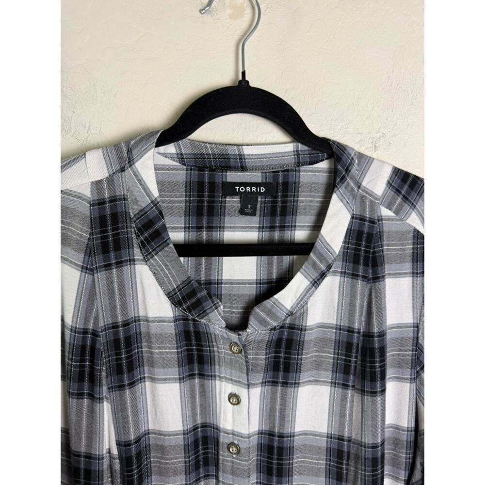 Torrid Button Front Kimono Voile Plaid Black 3X 18318409 - Picture 4 of 13